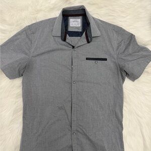 Men's Gray Short Sleeve Button Up Shirt